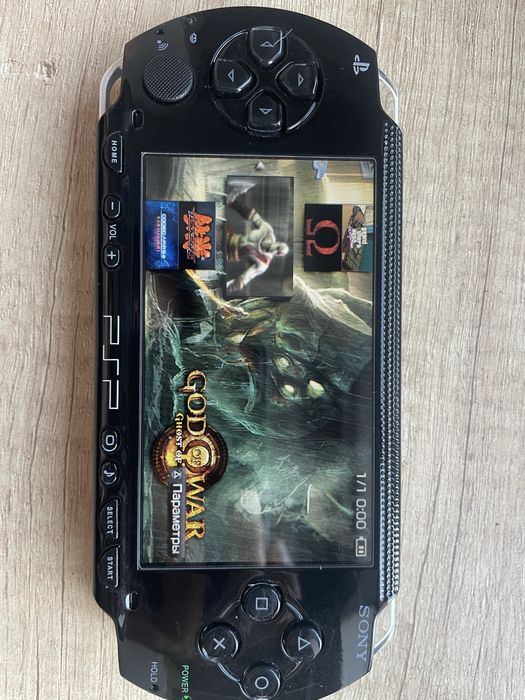Продам прошитую PSP 1000