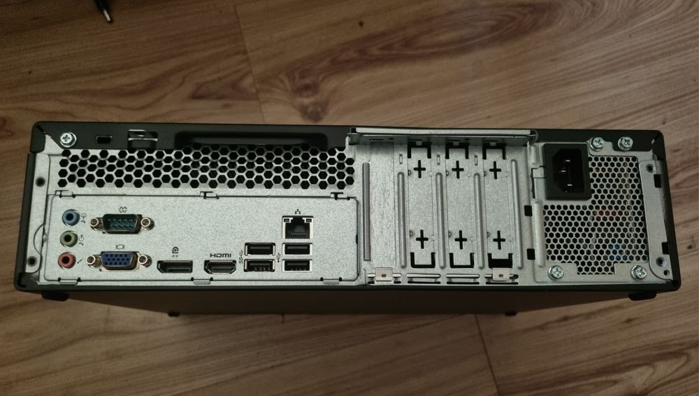 calculator Lenovo SFF 3102..i3 gen 7..8 gb Ddr4..carcasa subtire.