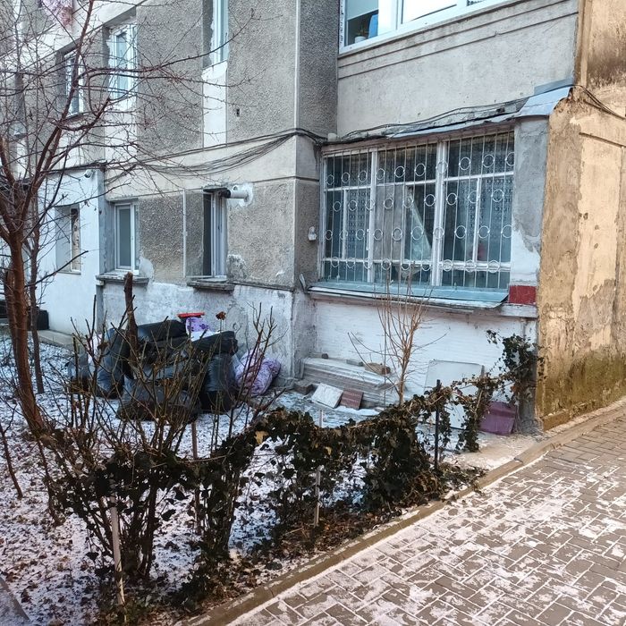 Vand apartament 2 camere