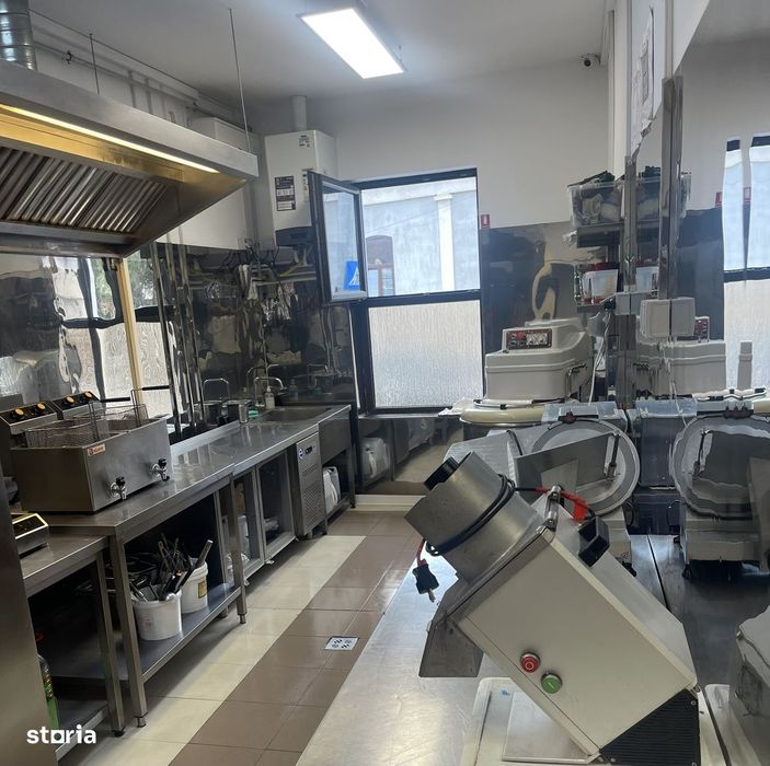 Spațiu comercial colț stradal Martirilor Deportați – Iuliu Maniu