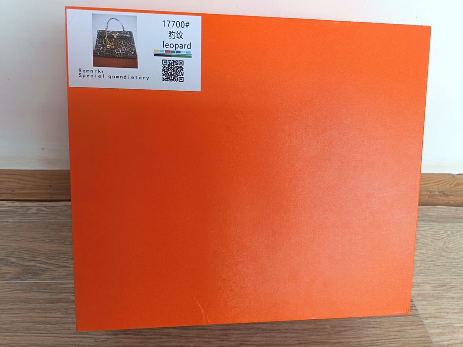 Sumka sotiladi Hermes Yangi