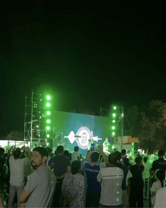 5 million Konsert shou festival sahna svetmuzika xizmati