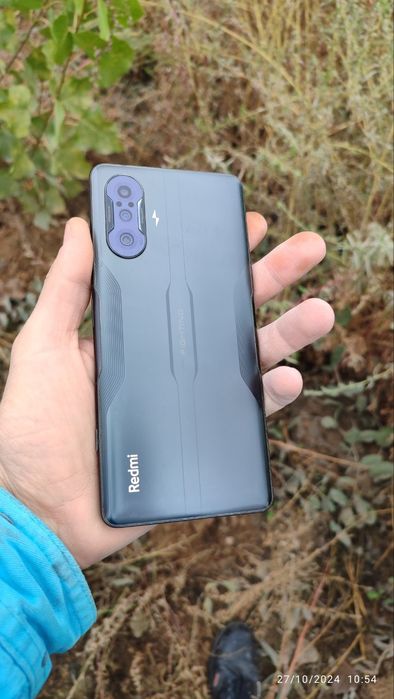 Redmi k40 gaming 12. 256GB.