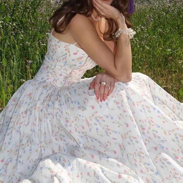 Продам платье новое