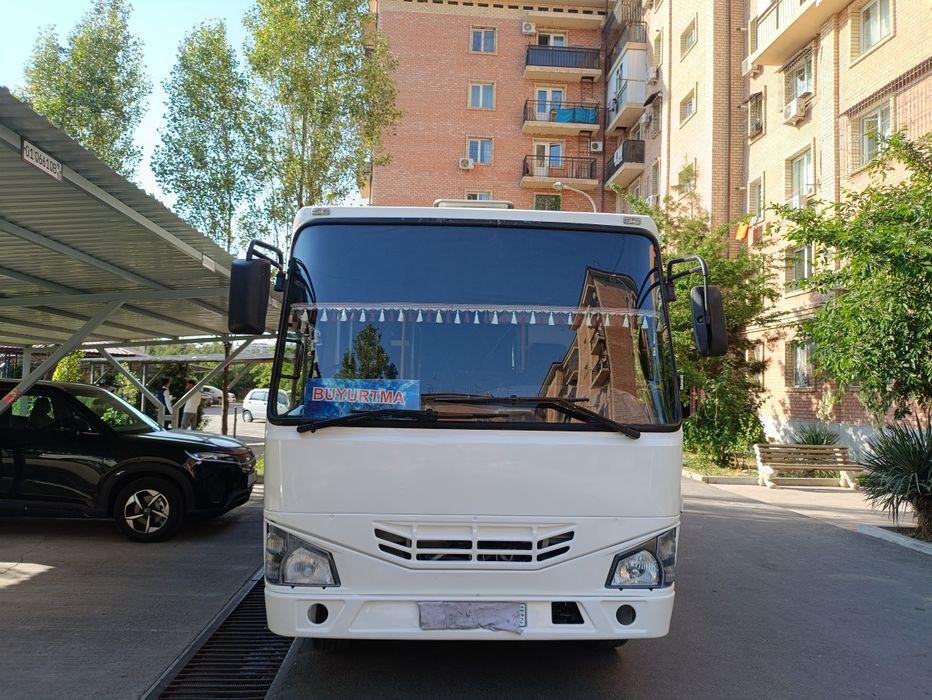 Isuzu avtobuz HC 40  sotiladi yili 2018