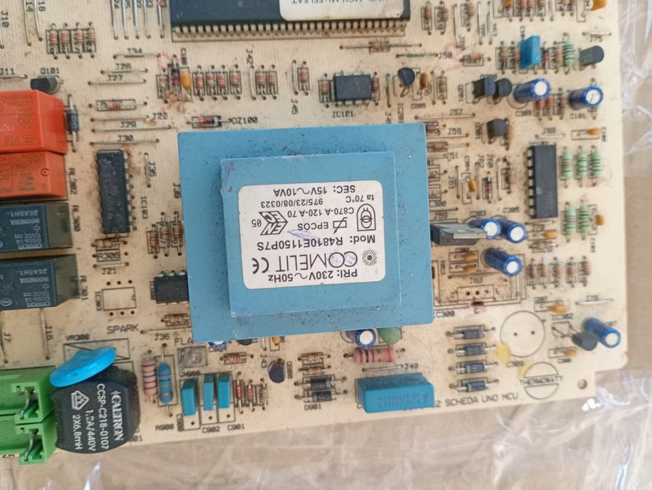 Vând placă electronică centrală termică ASTRON UNO,65100729