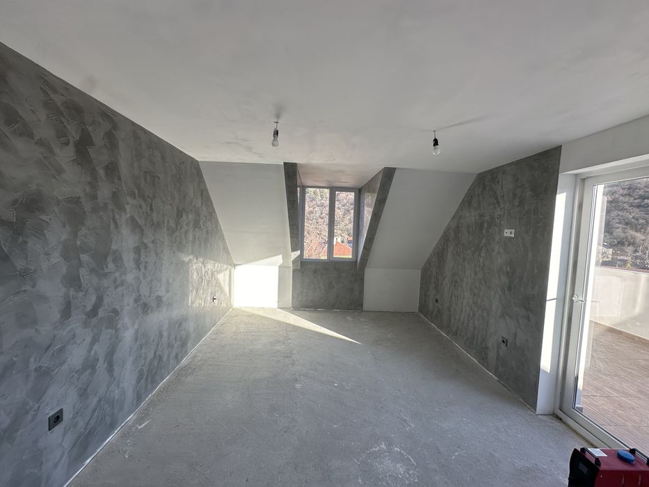 МЕЗОНЕТ 195кв гр.Дупница център, затворен комплекс+парко място