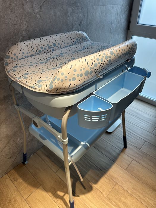 Masa de infasat si cadita