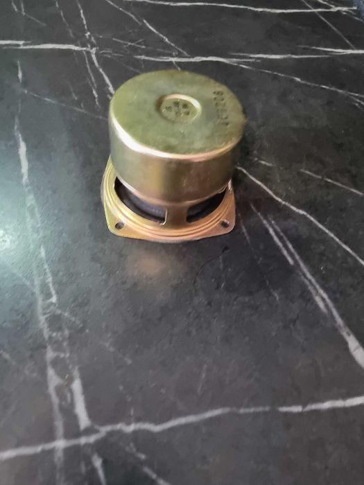 Низкочастотный динамик