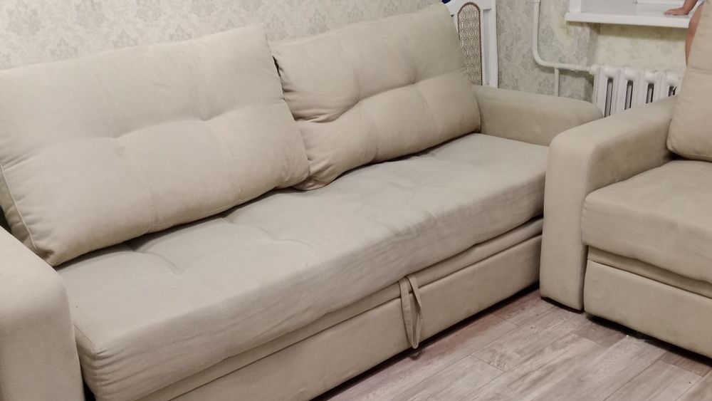 Диван и кресло хороший