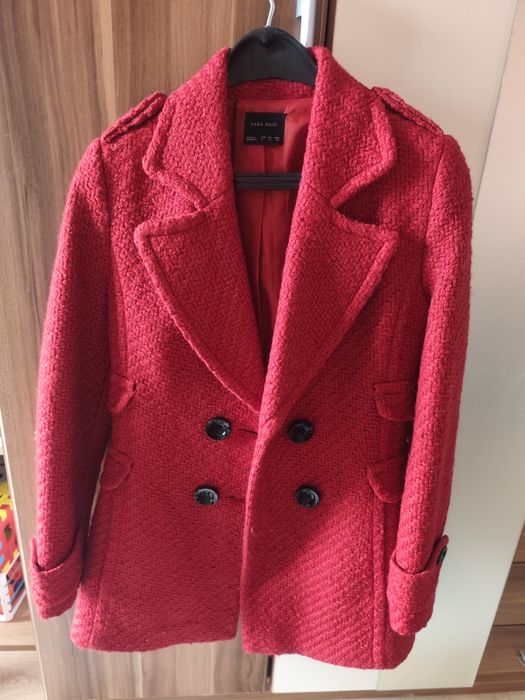 Ново палто H&M р 38 букле и червено палто  Zara  S