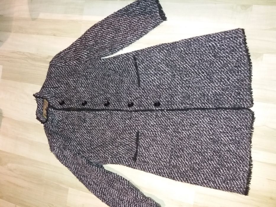 Хубави палтенца -5 бр. Л