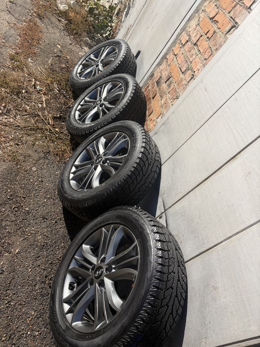 Продам диски R17 с резиной