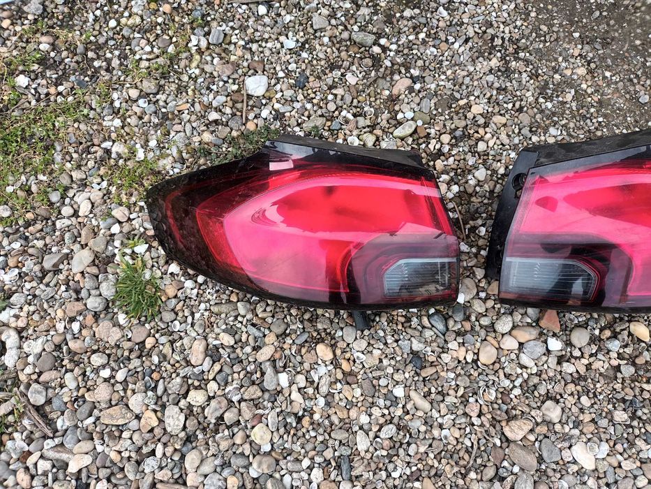 ляв и десен външен стоп за опел зафира ц OPEL ZAFIRA C