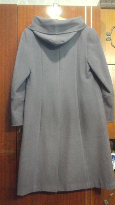 Пальто демисезонное драповое.                           .