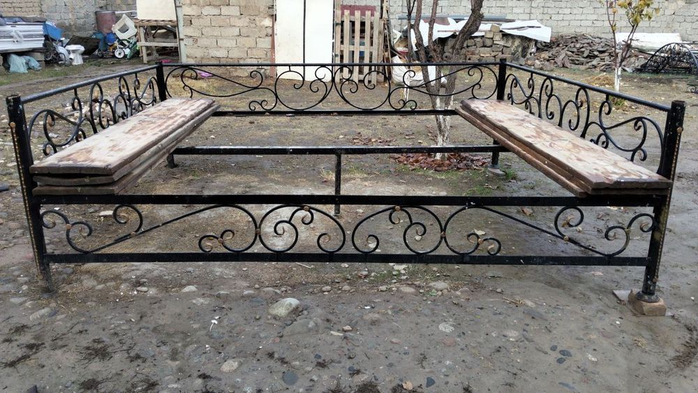 Тапчан с навесам