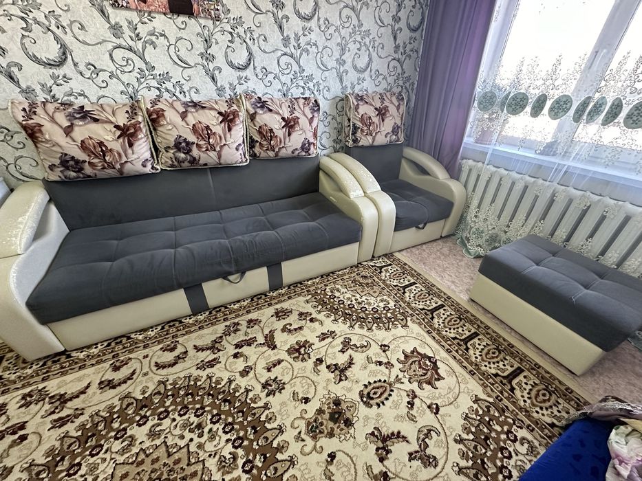 Продам диван креслокровать и пуфик