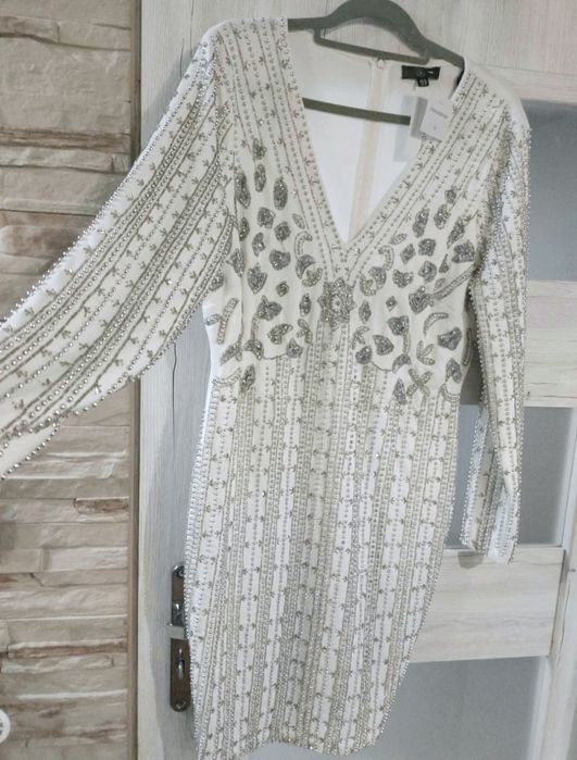 Rochie elegantă nouă, cu etichetă