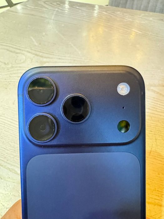 Iphone 17 pro ZA/A Blue