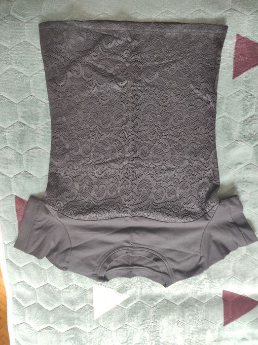 Lot 5 tricouri damă S/M – stare foarte bună – modele moderne