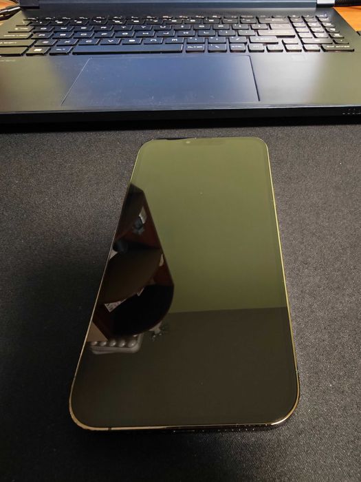 iPhone 13 Pro Max 256GB в отлично състояние
