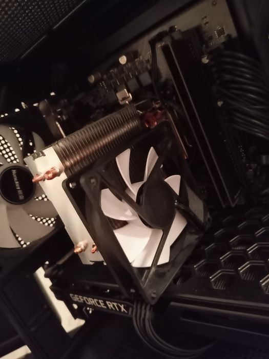 Продам материнку gigabyte h510 s2