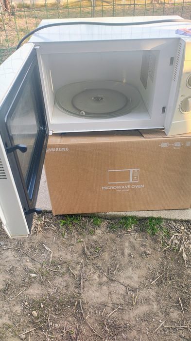 Cuptor cu microunde LG.de vânzare