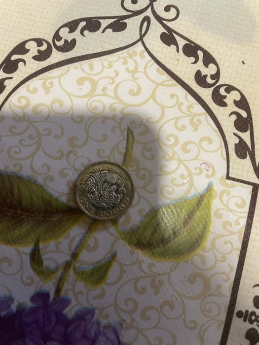 Moneda cu regina Elisabeta din anul 2017 în stare foarte bună și care