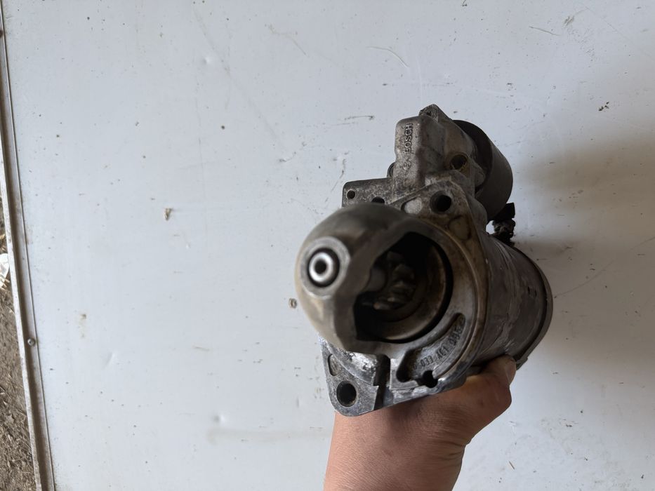 Продам стартер Bosch для Mercedes-Benz W211 E270 CDI