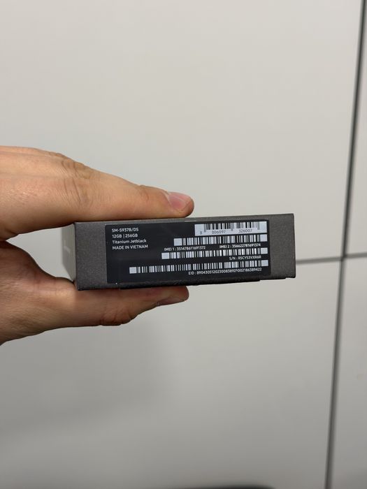 Продавам нов Samsung S25 EDGE