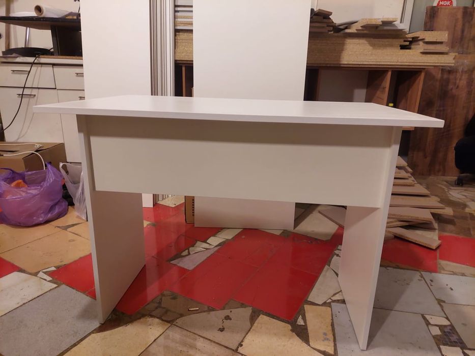 Продаётся учебный парта