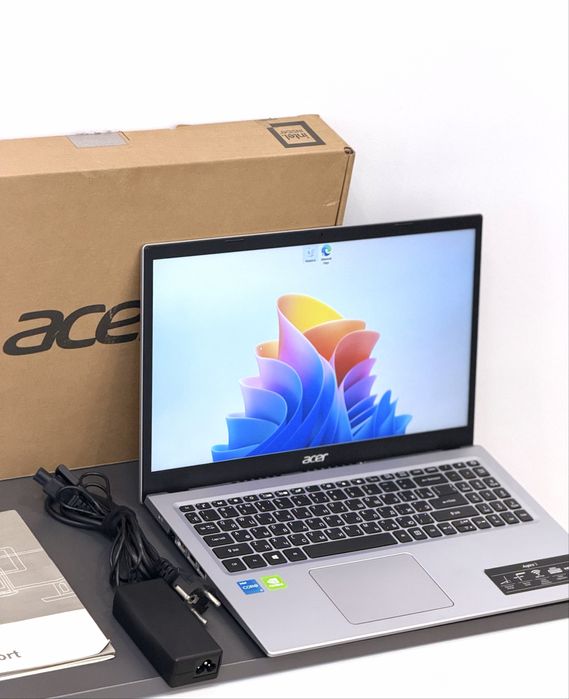 Продам новый ноутбук acer в коробке с документацией