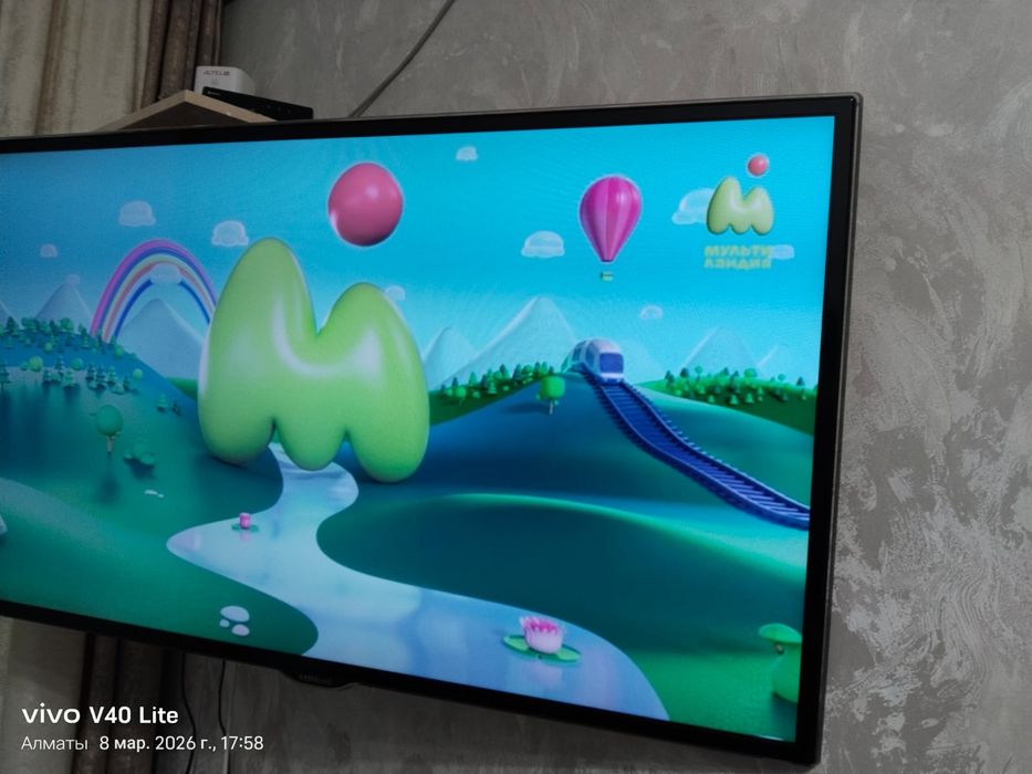 Продам телевизор Samsung smart Hub