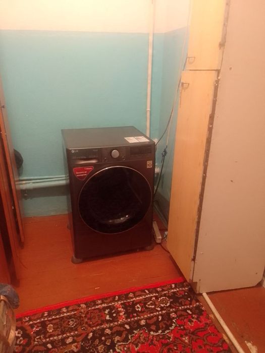 Uy sotiladi 1 xonali