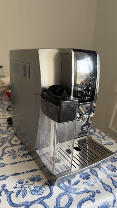 Кофемашина delonghi dinamica