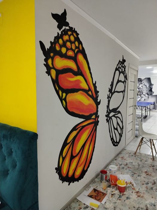 Роспись стен, картины, барельефы