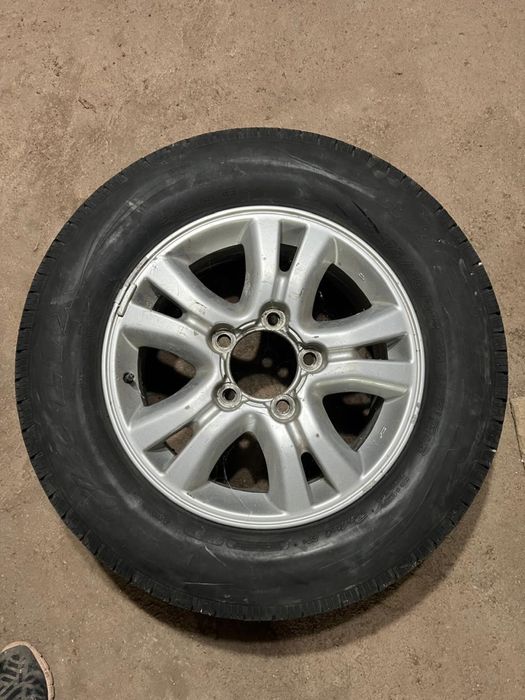 Продам комплект шин + запаска с диском