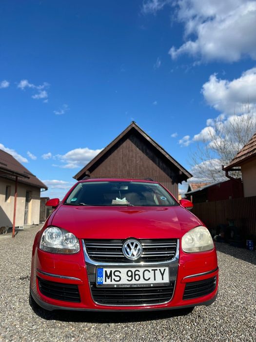 Vând Golf 5 break