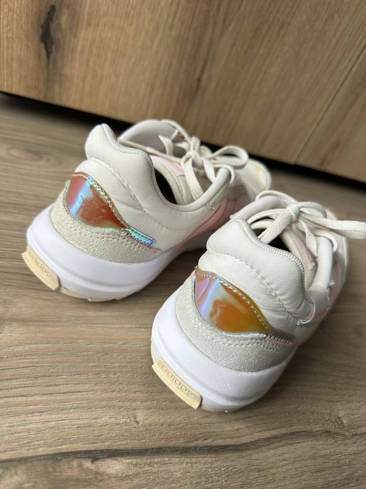 Дамски обувки ADIDAS