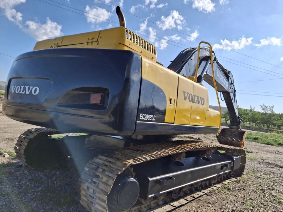 Вариантга Экскаватор VOLVO 290 талик срочно сотилади
