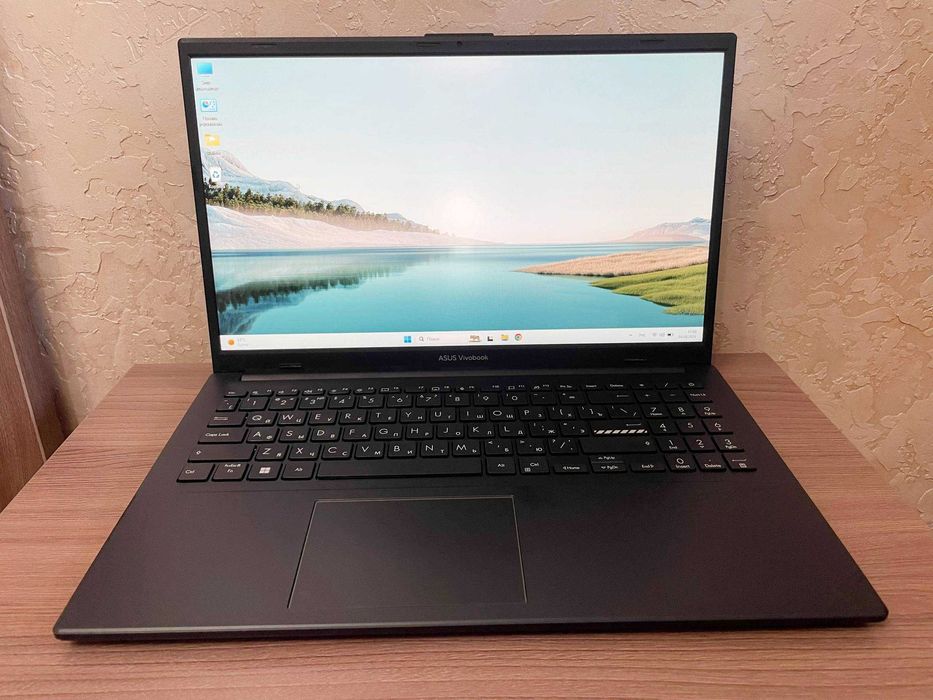 Asus E1504g /Core i3-n305/8Gb Ram/256Gb ssd/intel Uhd Graphics/