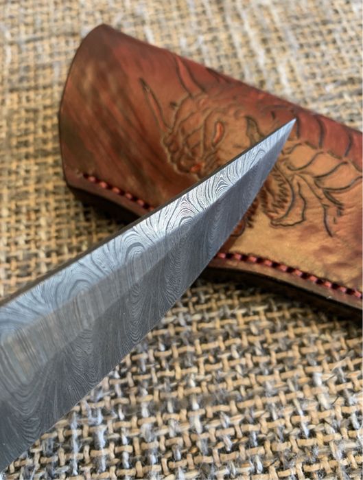 Ръчно кован ловен нож