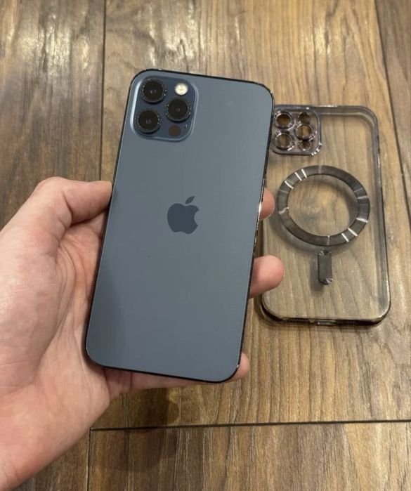 Продам Iphone 12 pro