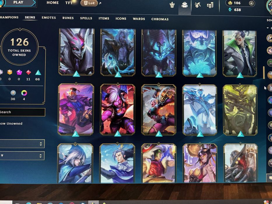Emerald league of legends acc/ 126 skins