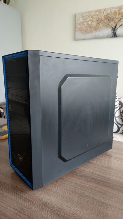 Настолен компютър в отлично състояние