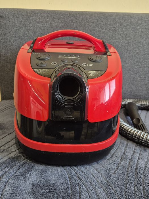 Прахосмукачкa за сухо и мокро почистване BOSCH PROANIMAL Серия 4