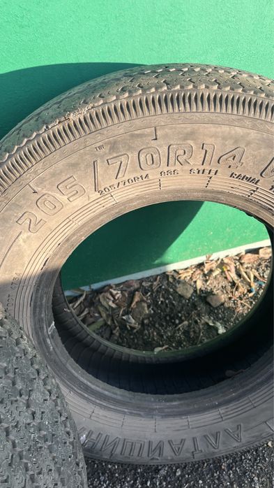 Продам шины R14/205/70