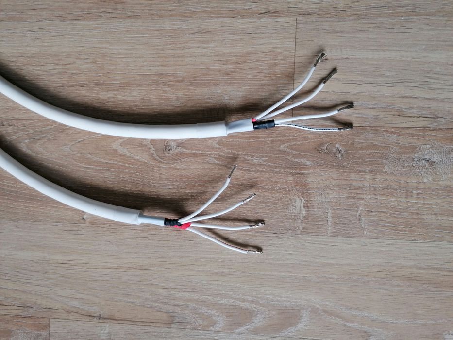 Chord Odyssey 4 - Bi-Wire, кабел за тонколони
Четири жилен тонколонен