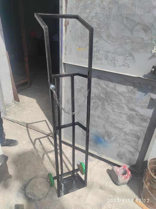 Тележка для перевозки кислордных баллонов