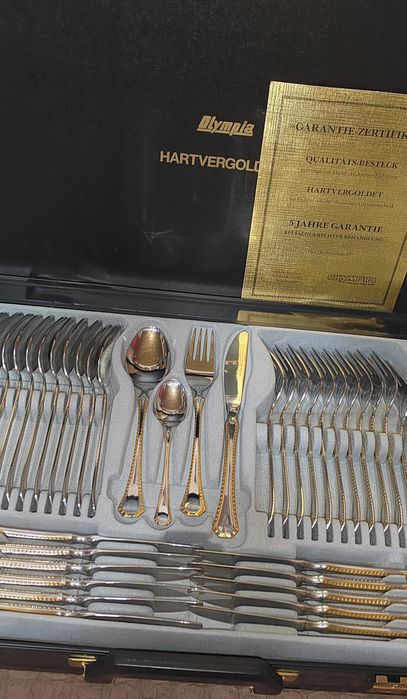 Tacamuri placate cu aur dur